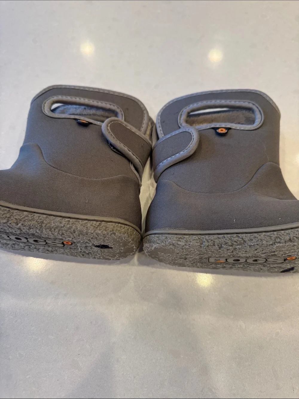 Bogs Kids Gray Pull-On Fleece-Lined Rain & Snow Boots size 8 easy to slip on.